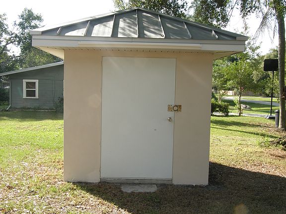 Well shed