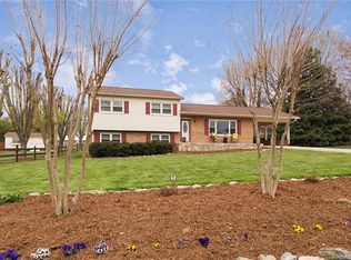 7890 Marley Dr, Sherrills Ford, NC 28673