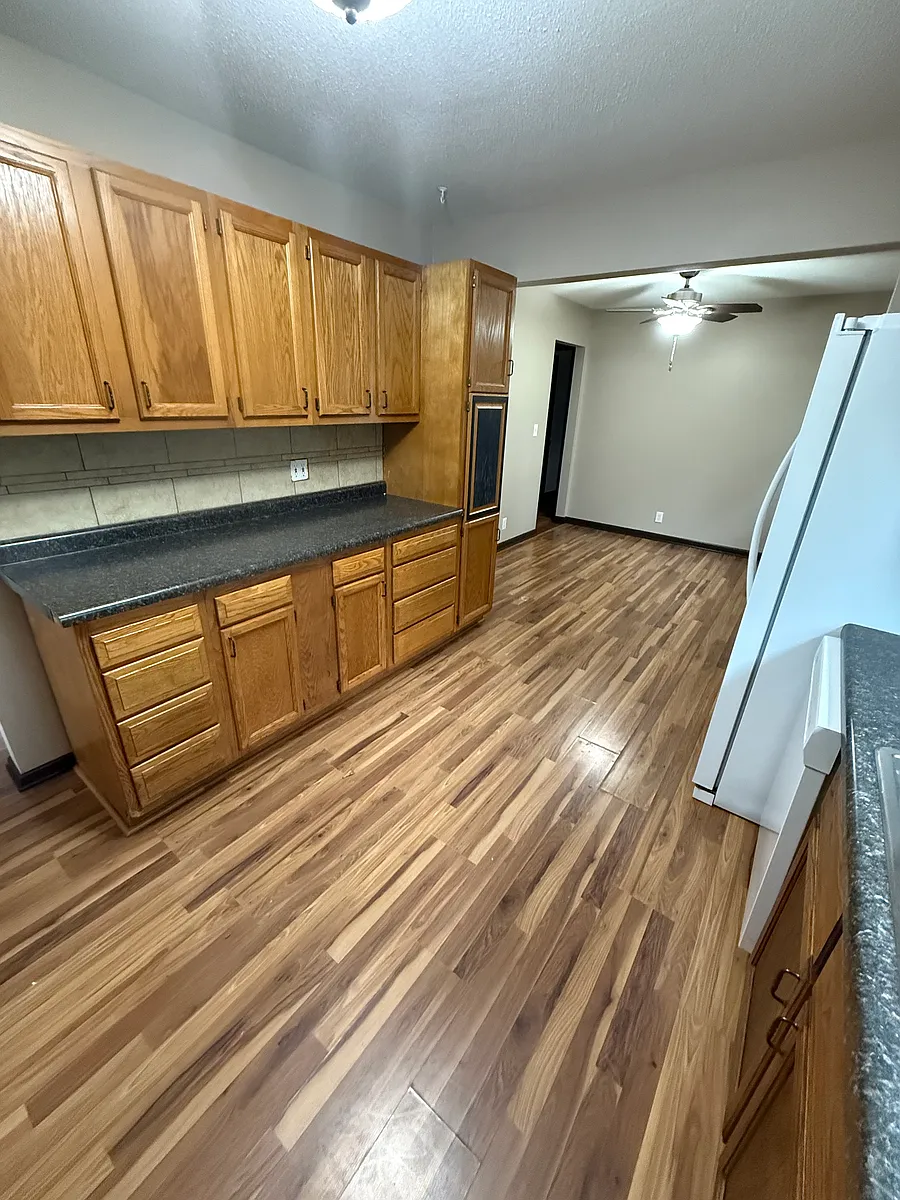 Building Photo - 4921 S 48th St