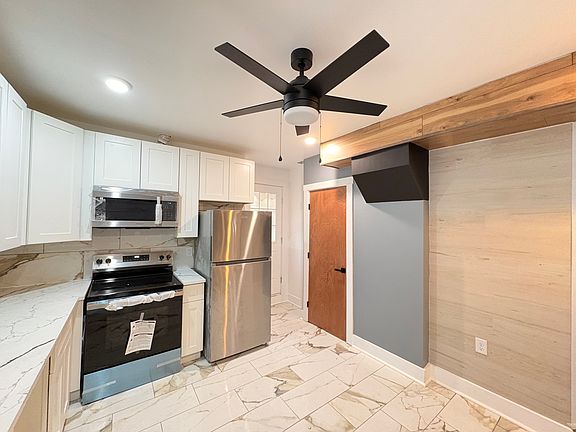 5th image of 5842 Hobart St APT 1