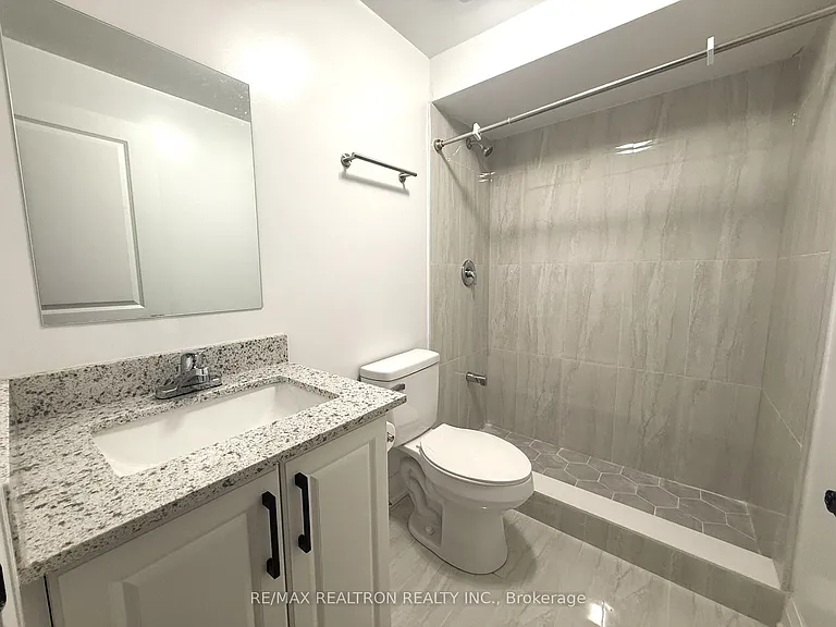 54 Chelliah Ct #LOWER — Photo 22