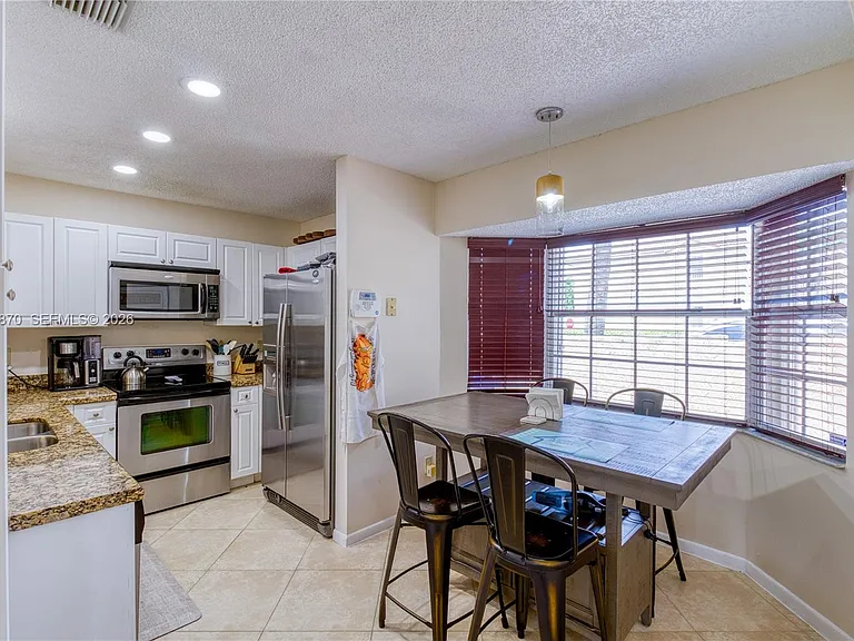 11415 Lakeview Dr #2-D — Photo 13