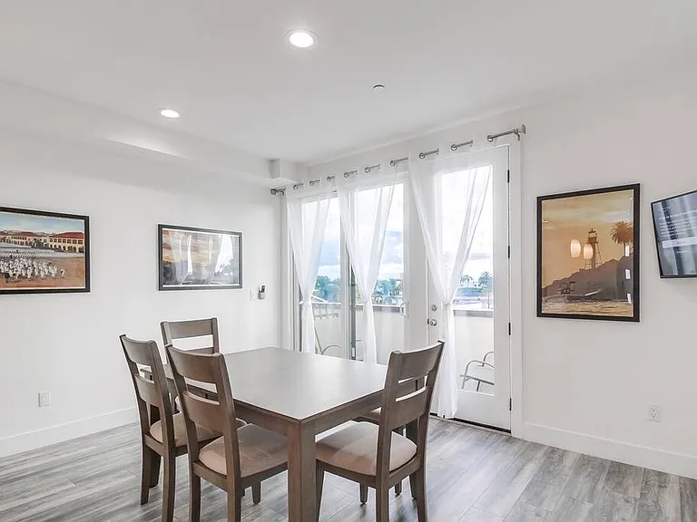 Dinning table
