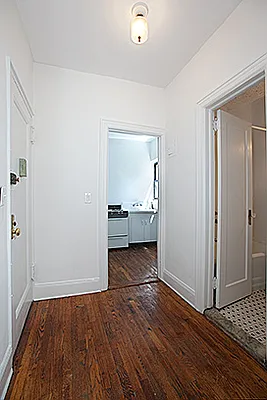 Sold by R New York | media 11
