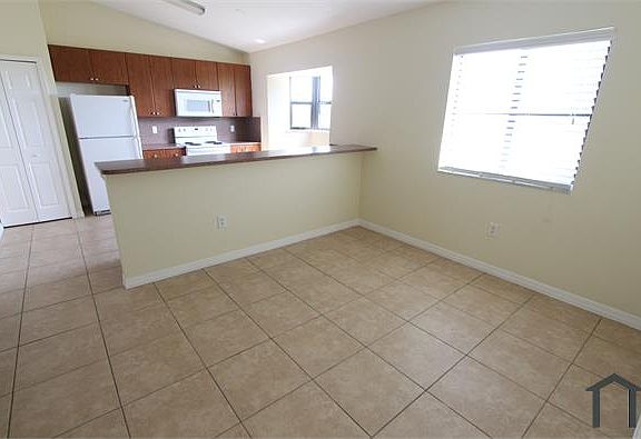 5th image of 22901 SW 88th Pl Unit 304