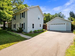 1523 86th St E, Bloomington, MN 55425