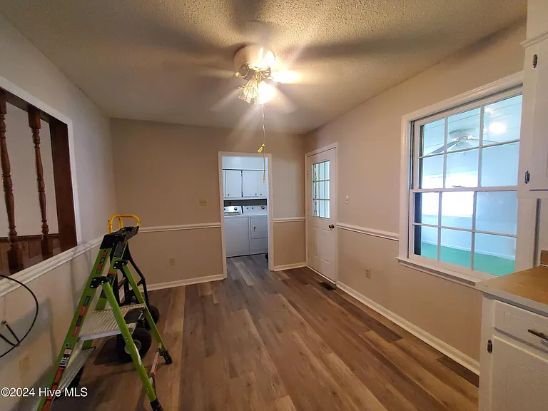 1847 Stanton Dr — Photo 8