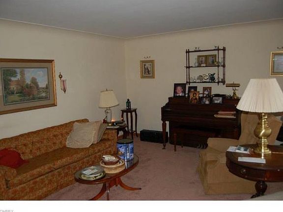 2nd image of 804 Teakwood Dr