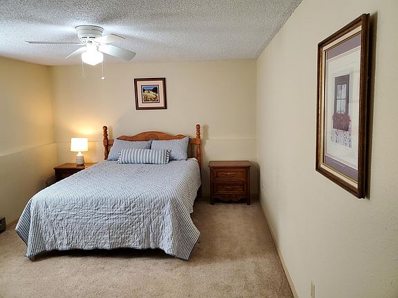 3rd image of 986 N 18th St