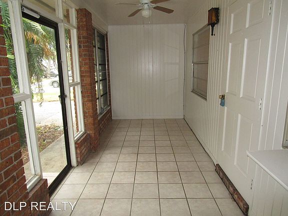 3rd image of 1222 Florence Ct
