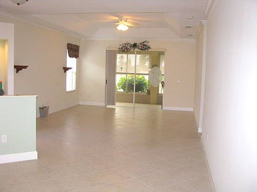 3rd image of 3259 Lakeshore Dr