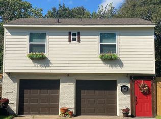 1902 Lenz St, La Marque, TX 77568