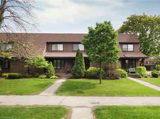 285 Sandowne Dr #33, Waterloo, ON N2K2C1