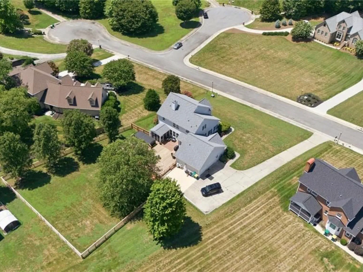 3 bed, 2.5 bath, 2746 sqft, $2,650 — Photo 3