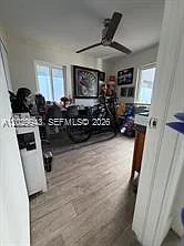 NE 15th Ave — Photo 4