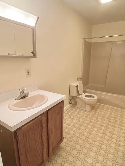1 bed, $1,075 — Photo 2