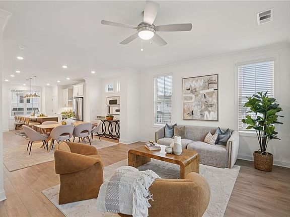 7th image of this home