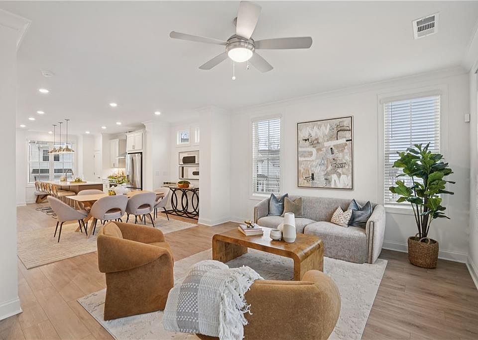 1st image of 636 Skytop Dr #154