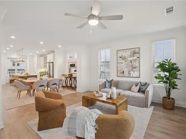 636 Skytop Dr #154, Cumming, GA 30040