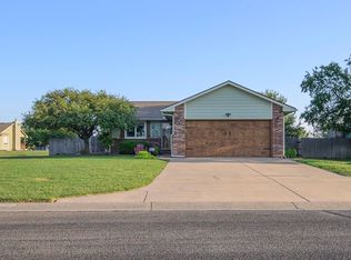 905 N Southwind Ct, Goddard, KS 67052