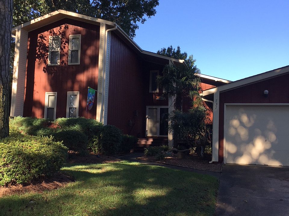 1st image of 737 Largo Dr