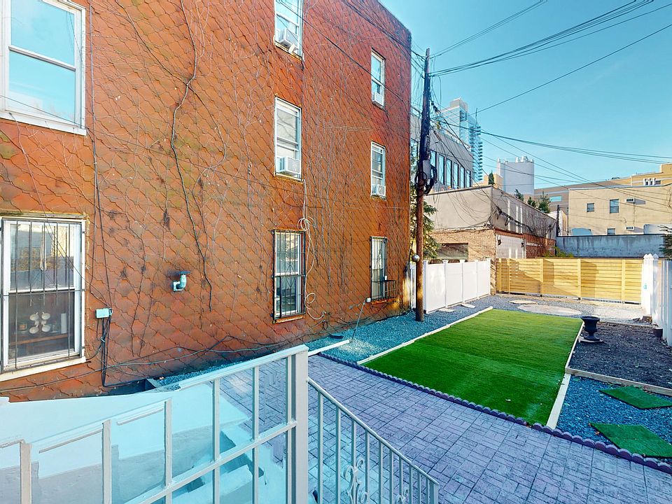 1st image of 156 Wythe Ave APT 1