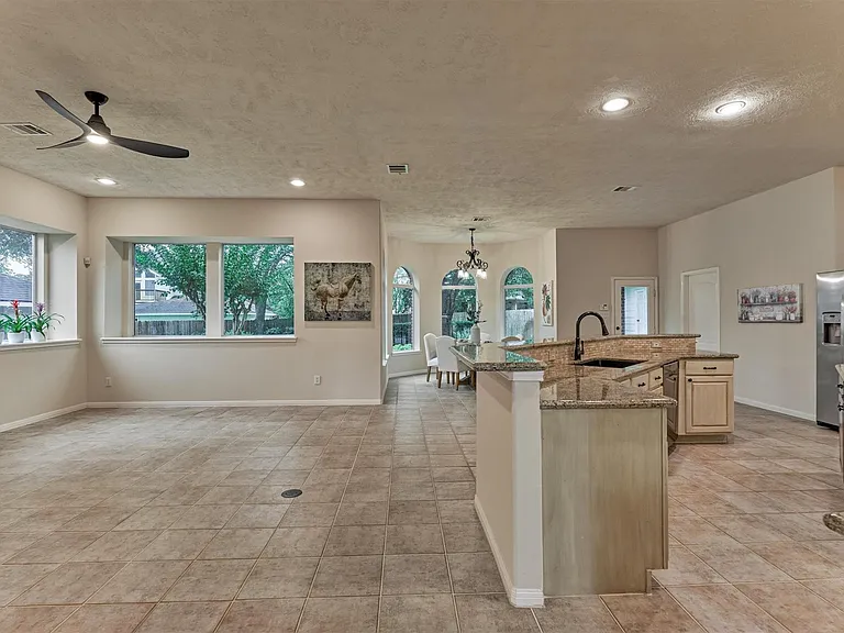 6615 Haughton Dr — Photo 19