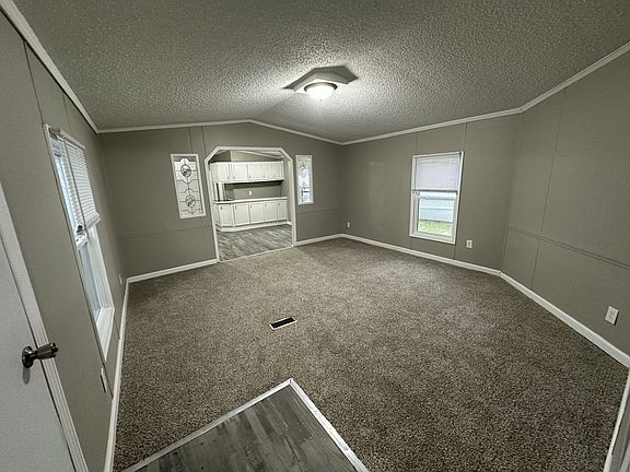 2nd image of 10 Cottonwood Dr #10