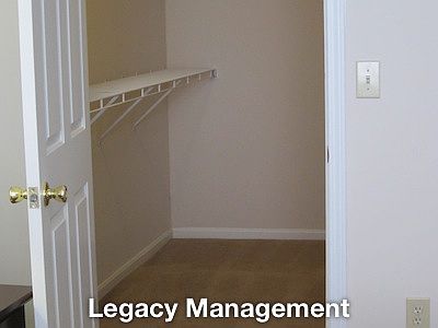 3rd image of 2710 Palmetto Ct