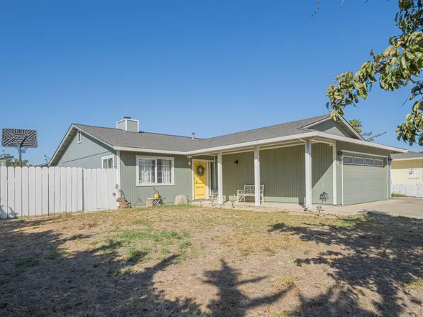 15 Elmwood Dr, Greenfield, CA 93927