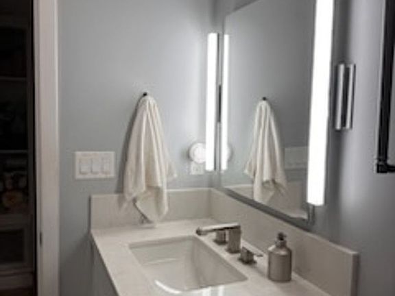 4th image of 466 D Ave APT E