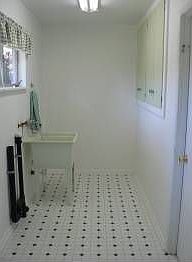 3rd image of 4922 Forest Dr