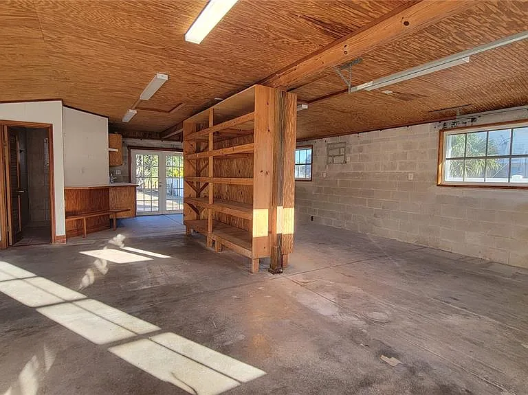 5847 Venisota Rd — Photo 24