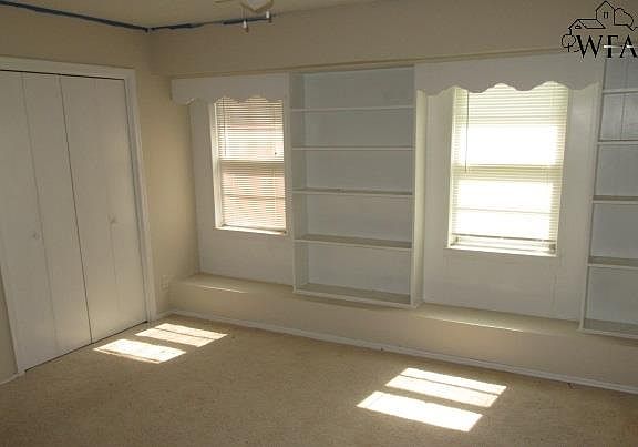 5th image of 2304 Randolph Dr
