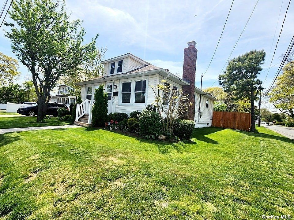 1740 Quarter Street, West Babylon, NY 11704 Zillow