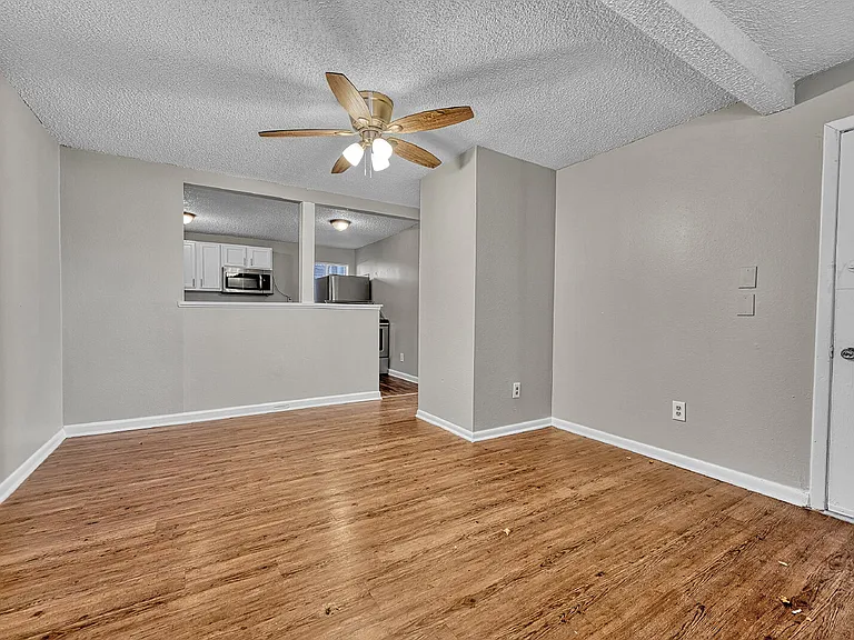 1201 Brentwood St #1209 — Photo 4