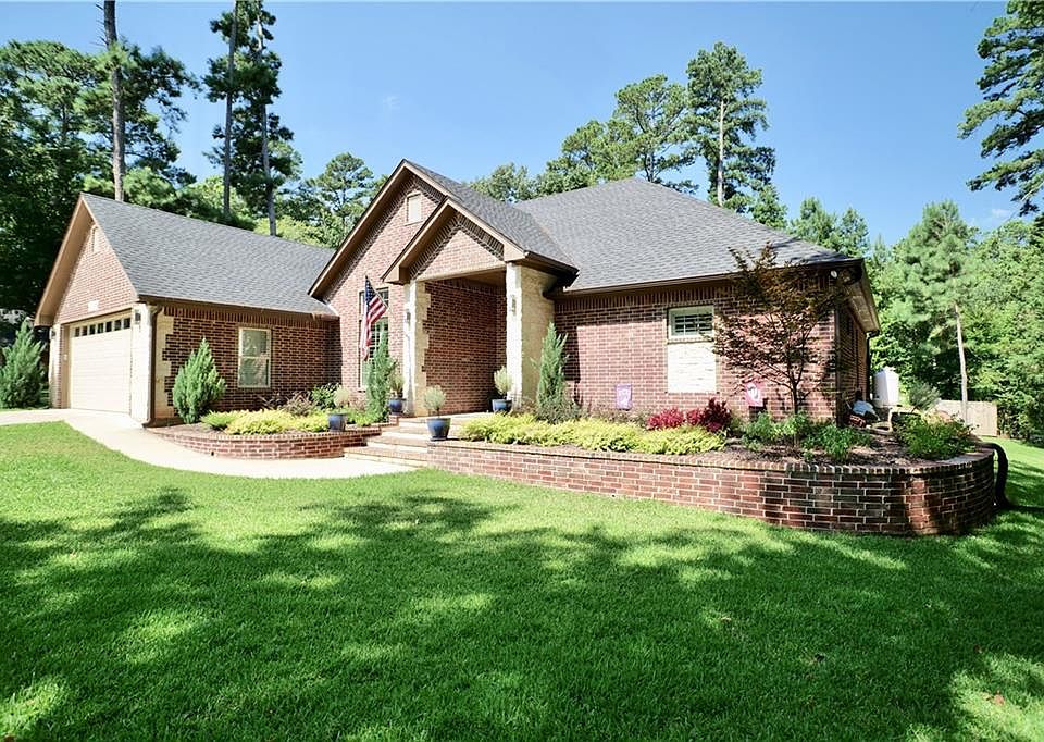 1st image of 1682 Pineview Ln