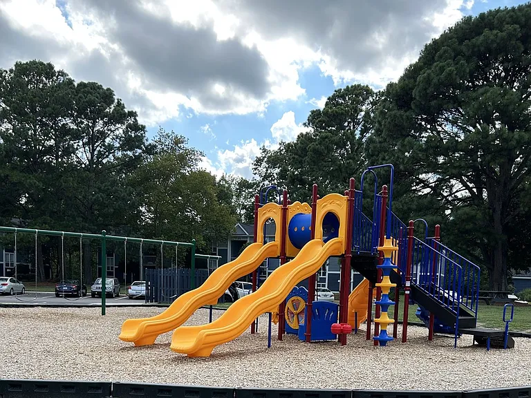 Chapel Lake Apartments — Photo 56