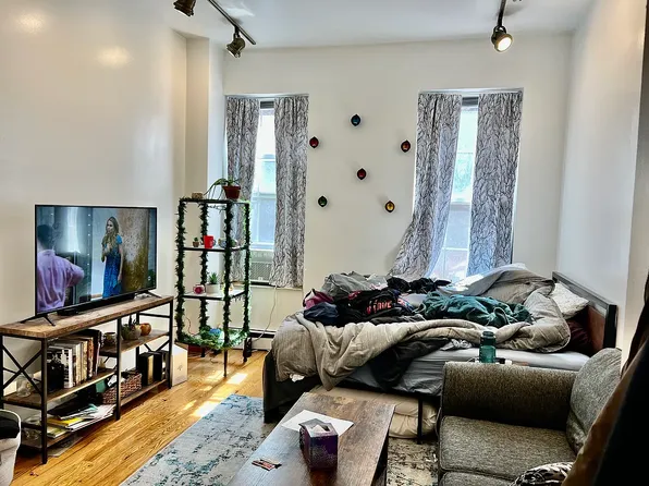 245 W 16th St APT A1, New York, NY 10011