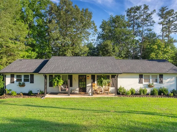 301 Ridgecrest Dr, Easley, SC 29640