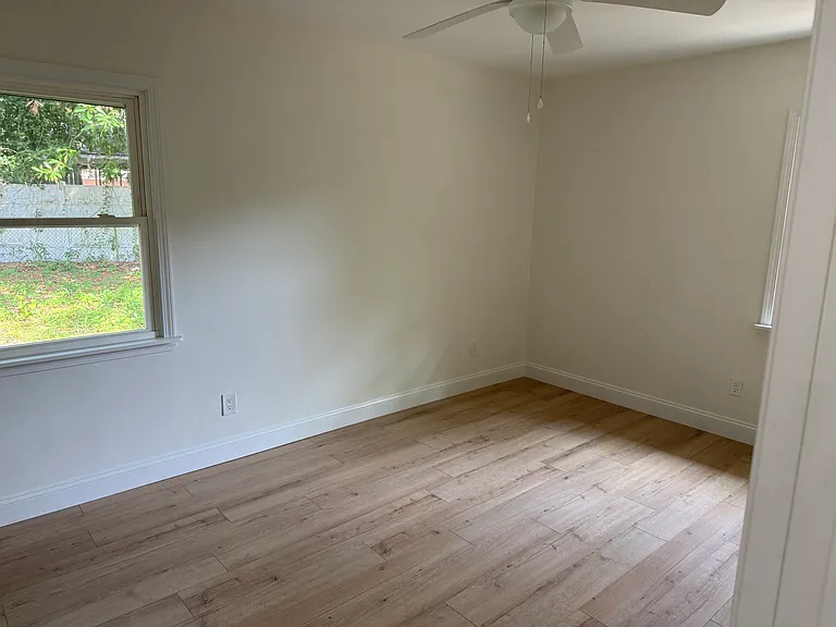 106 Fairman Ave — Photo 8