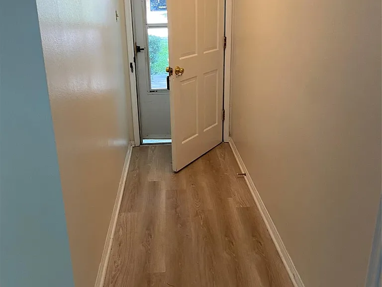 2220 Ripple Creek Dr — Photo 3