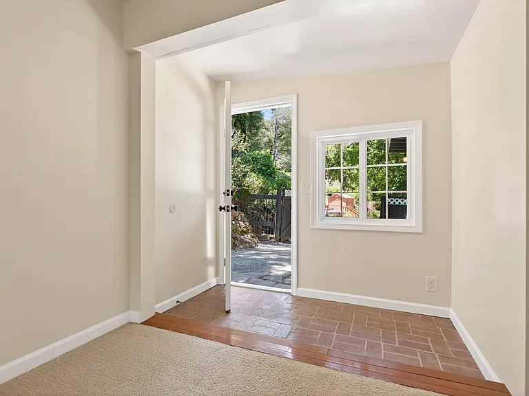 16 El Rincon — Photo 3