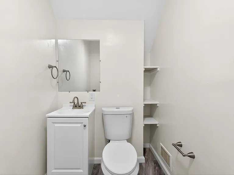 7378 E Main St — Photo 9