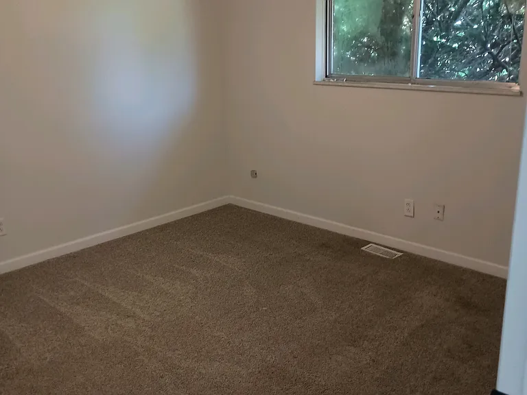 1826 Mound Rd #2 — Photo 14