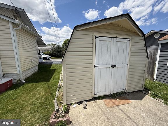 5th image of 259 A St