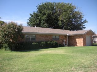 908 E Ripley St, Brownfield, TX 79316