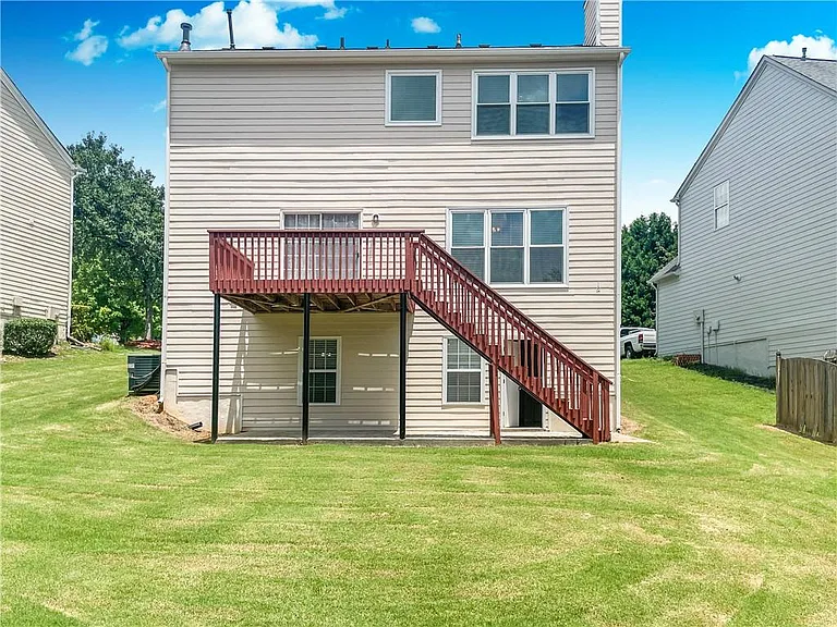 140 Calborne Ct — Photo 39