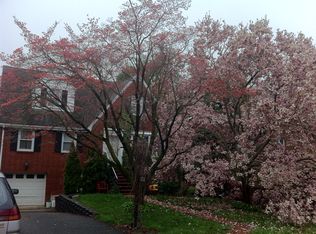 920 Edgewater Ave, Ridgefield, NJ 07657