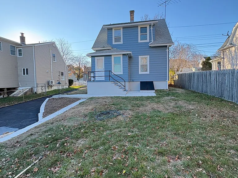 172 Swanson Ave — Photo 26